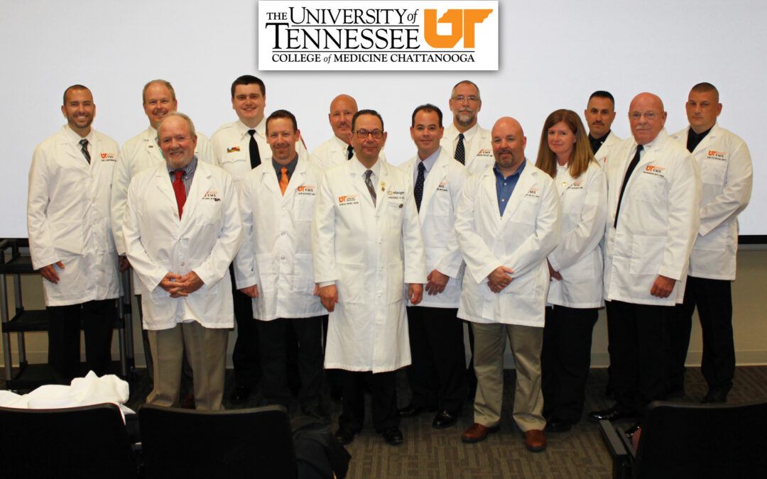 IMG_1299 – all faculty with UT logo