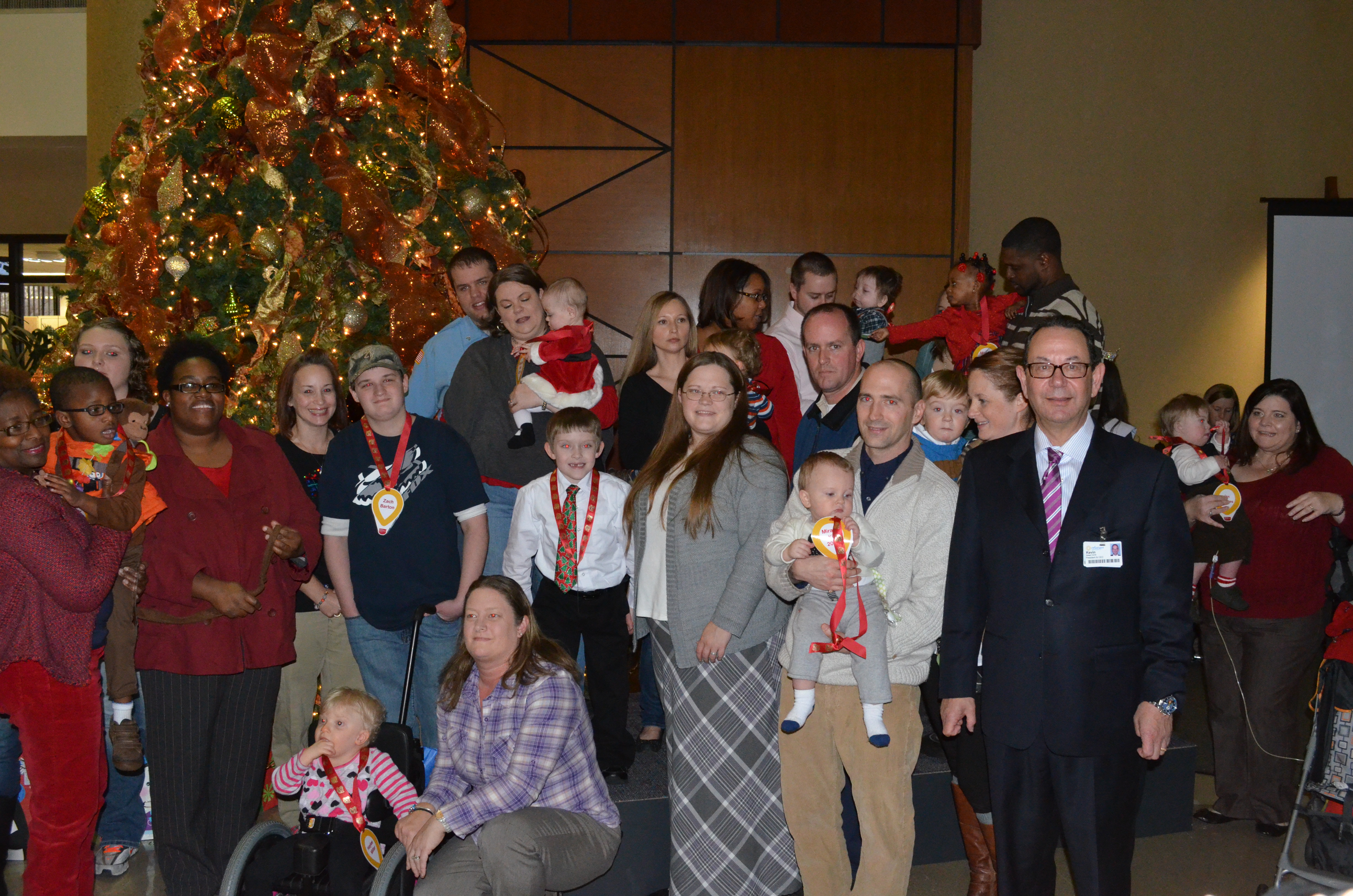 Erlanger introduces the 2014 Miracle Children during annual tree lighting event
