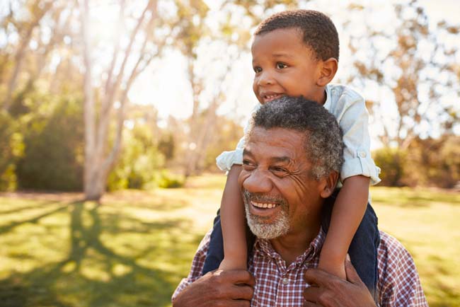 3 ways spending time with kids benefits senior health